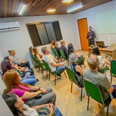 Palestra "A Voz do Silêncio" inspira reflexão e autoconhecimento